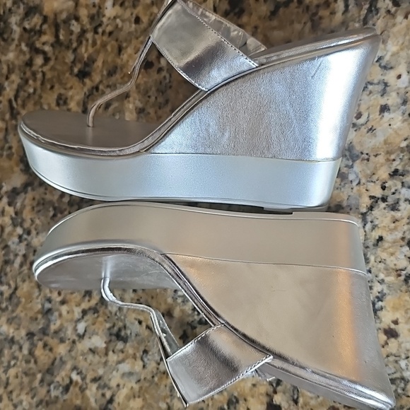 Bcbgeneration wedges 7 1/2 - Picture 6 of 7